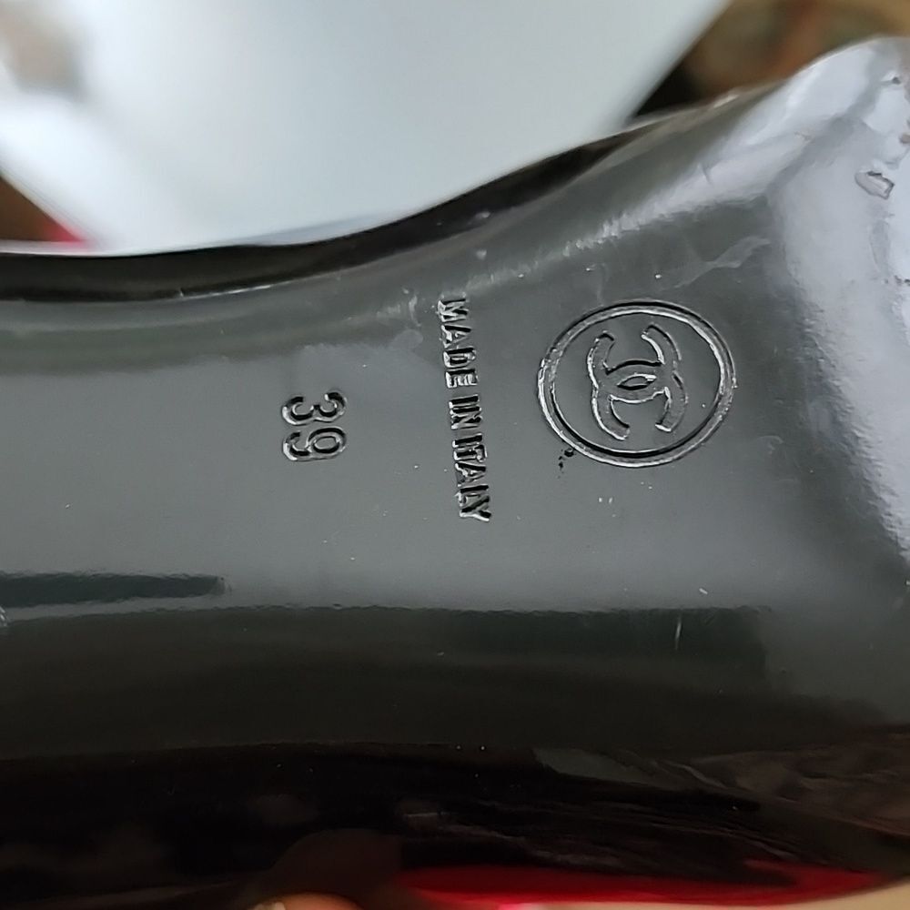 Chanel  - Picture 10 of 12